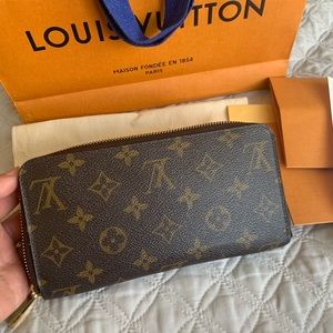 Louis Vuitton Cluctch / Wallet
